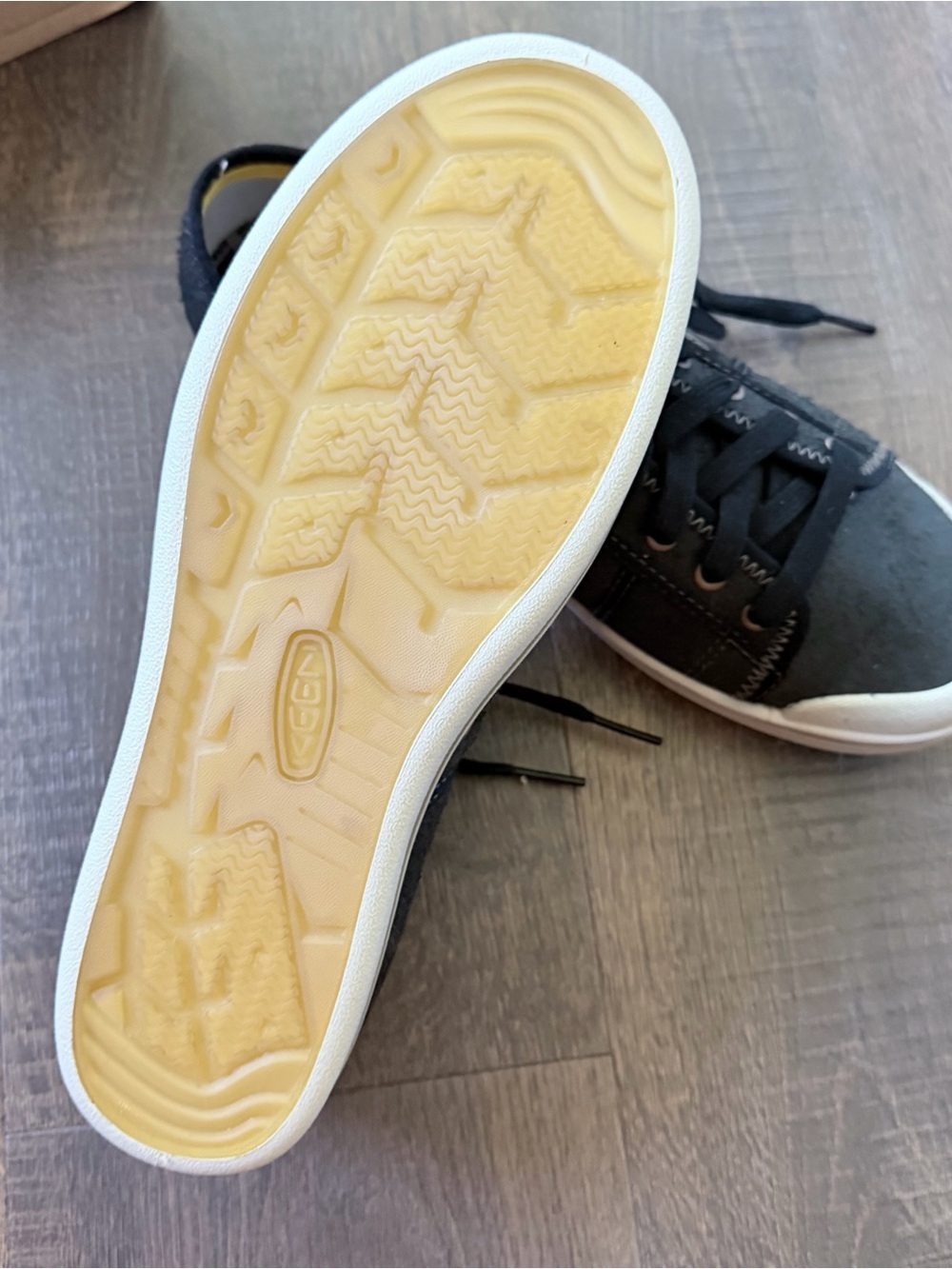 NWT Keen Eldon Harvest Sneaker | Black/Silver Birch | Size: 10.5 - Picture 9 of 10